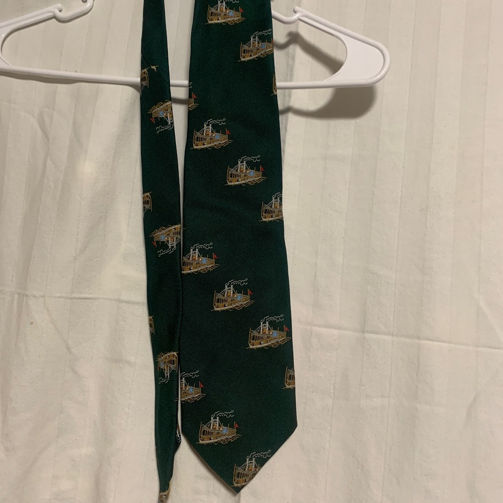 Steamboats on a vintage tie